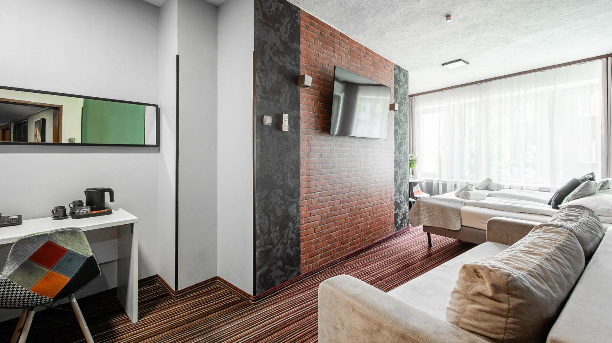 Hotel Delta Краків Екстер'єр фото