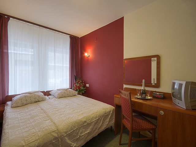 Hotel Delta Краків Екстер'єр фото