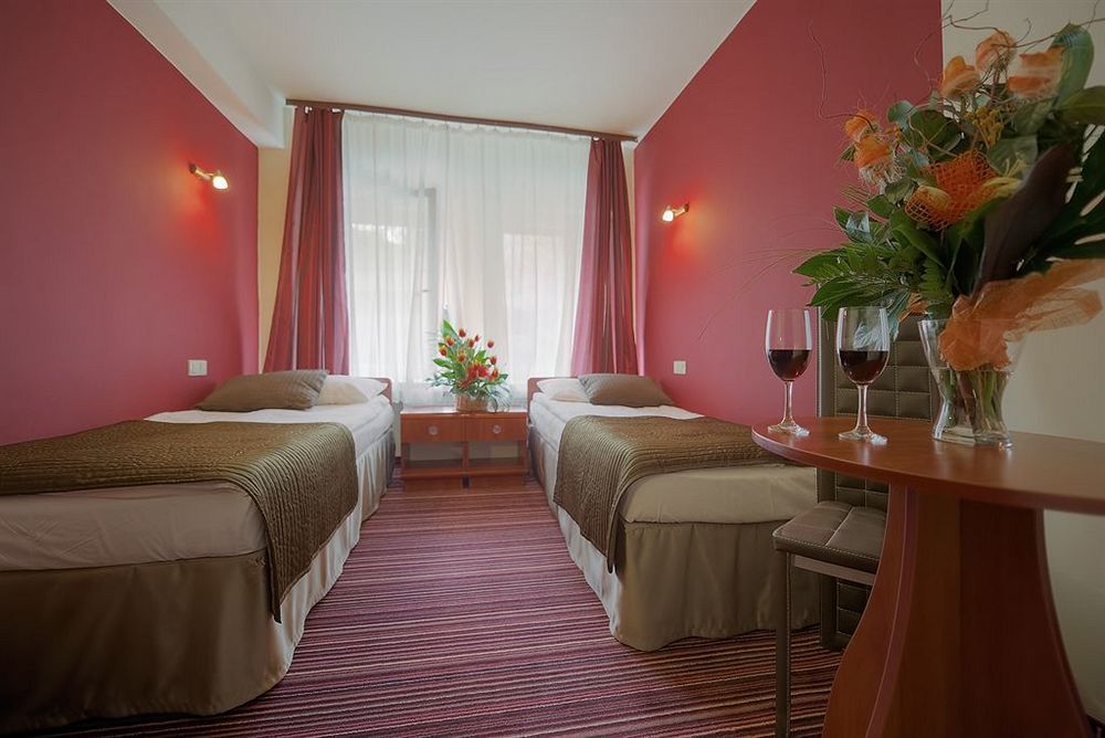 Hotel Delta Краків Екстер'єр фото