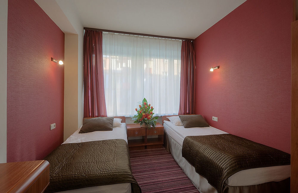 Hotel Delta Краків Екстер'єр фото